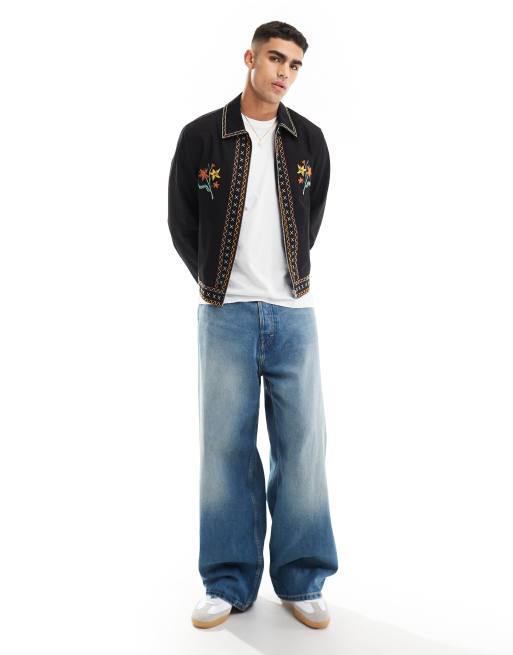 ASOS DESIGN – Krótka kurtka Harrington w kolorze czarnym z haftowanym wzorem, 2 z 4