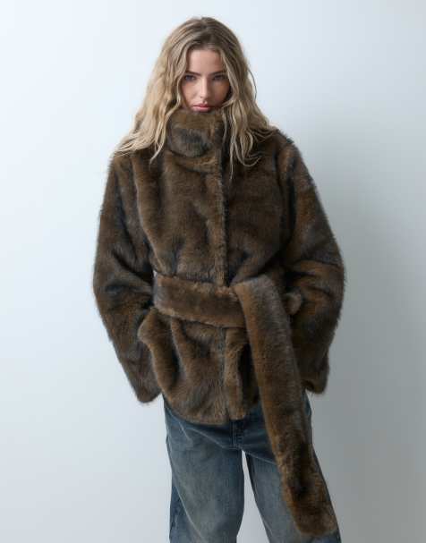 ASOS DESIGN krótki płaszcz z faux-fur ze stójką w średnim brązie - view 1