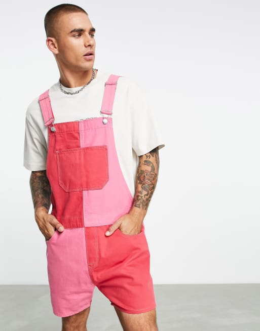 ASOS DESIGN – Krótkie ogrodniczki w kolorze różowym i czerwonym 