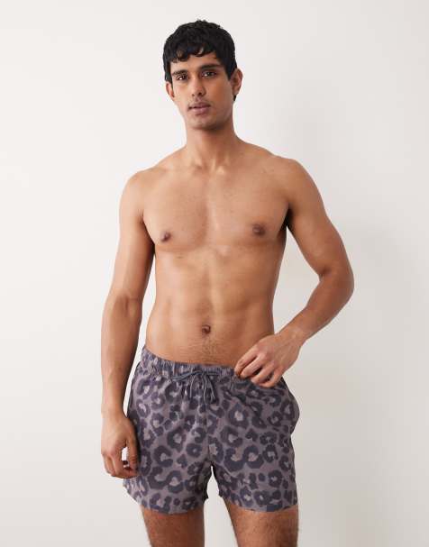 ASOS DESIGN – Krótkie szorty kąpielowe we wzór w brązowe cętki - view 1