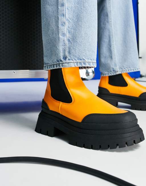 ASOS DESIGN - Kuithoge chelseaboots van oranje imitatieleer met dikke contrasterende zool