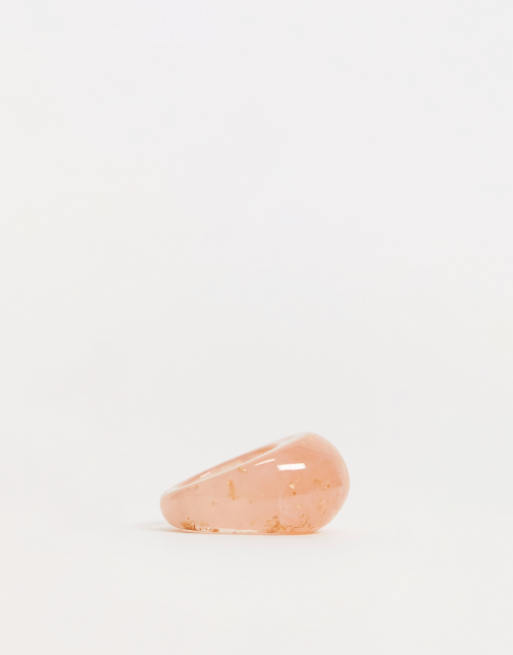 ASOS DESIGN - Kuppelformet ring i pink marmorplastik, 2 af 4