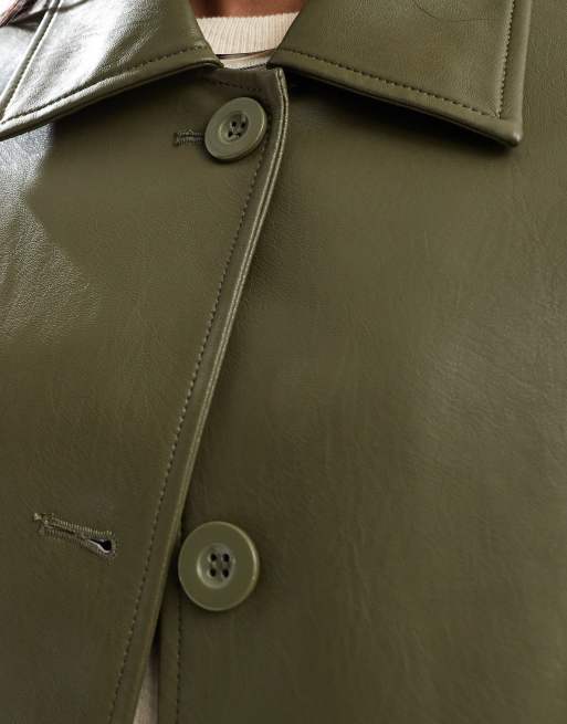 ASOS DESIGN – Kurz geschnittene Harrington-Jacke aus Kunstleder in Khaki, 3 von 4