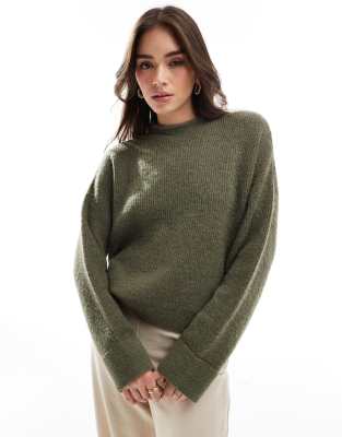 ASOS DESIGN - Kurz geschnittener Pullover in Khaki mit Stehkragen-Brown