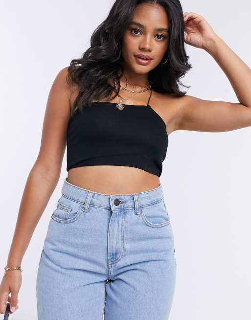 ASOS DESIGN – Kurz geschnittenes Oberteil mit dünnem, asymmetrischem Träger in Schwarz, 3 von 4