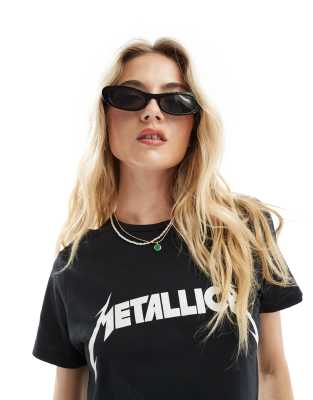 ASOS DESIGN - Kurz geschnittenes T-Shirt in verwaschenem Anthrazit mit lizenziertem Metallica-Grafikprint-Grau