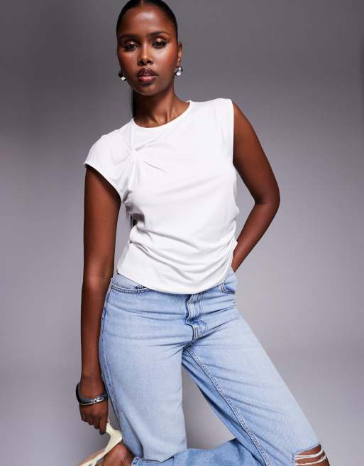 ASOS DESIGN – Kurzärmliges, asymmetrisches Oberteil in Elfenbein mit verdrehtem Detail