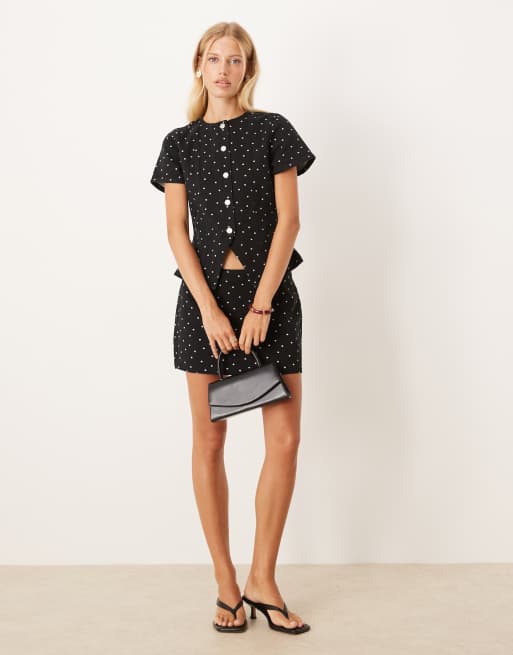ASOS DESIGN – Kurzärmliges Denim-Oberteil mit kleinem Punktmuster und Knopfleiste, 3 von 4