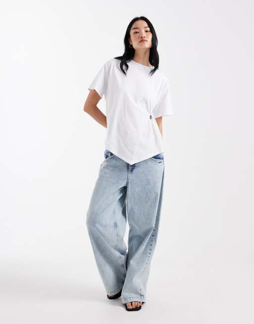 ASOS DESIGN – Kurzärmliges Hybrid-Oberteil aus Popeline in Weiß mit gerafftem Knebelverschluss, 3 von 4