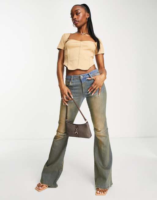 ASOS DESIGN – Kurzärmliges Korsett-Oberteil in Camel mit sehr breitem Ausschnitt, 3 von 4
