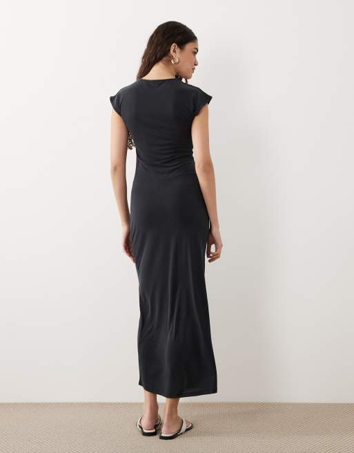 ASOS DESIGN – Kurzärmliges Midaxi-Kleid in Schwarz mit asymmetrischer Raffung, 4 von 4