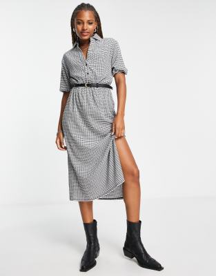 ASOS DESIGN - Kurzärmliges Midi-Hemdkleid mit Gürtel und schwarz-weißem Karomuster-Bunt