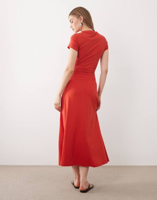 ASOS DESIGN – Kurzärmliges Midikleid in Rot mit Bindedetail an der Taille, 4 von 4