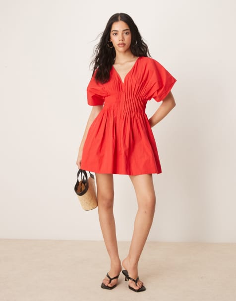 ASOS DESIGN – Kurzärmliges Minikleid in Rot mit V-Ausschnitt und schmalen Biesen - view 1