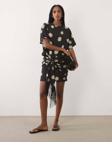ASOS DESIGN kurzärmliges Minikleid mit Knotendetail, Fransen und Punktmuster - view 1