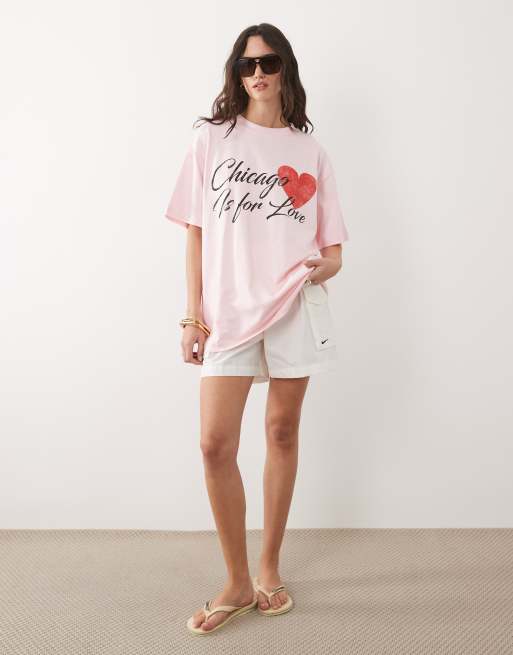 ASOS DESIGN – Kurzärmliges Oversize-T-Shirt in Hellrosa mit „Chicago Love“-Grafik, 2 von 4