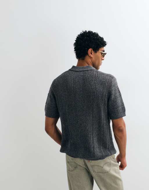 ASOS DESIGN – Kurzärmliges Relaxed-Fit-Polohemd aus Häkelstrick in Anthrazit mit eingekerbtem Ausschnitt , 3 von 5