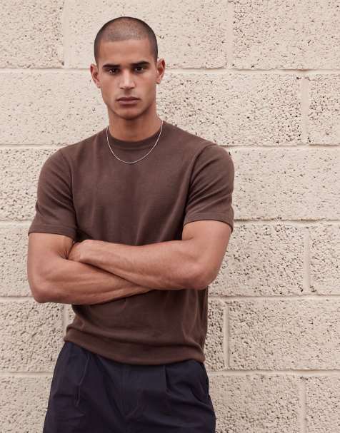 ASOS DESIGN – Kurzärmliges Strick-Shirt aus reiner Merinowolle in Braun mit Rundhalsausschnitt - view 1