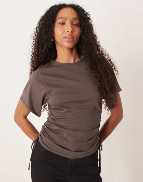 ASOS DESIGN – Kurzärmliges T-Shirt in Schokobraun mit seitlicher Raffung und Schnürung - view 1