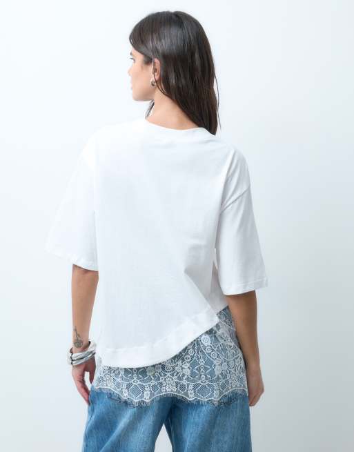 ASOS DESIGN – Kurzärmliges T-Shirt in Weiß mit Spitzensaum, 4 von 4