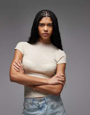 ASOS DESIGN - Kurzärmliges, transparentes Oberteil in geripptem Cremeweiß mit Trichterkragen