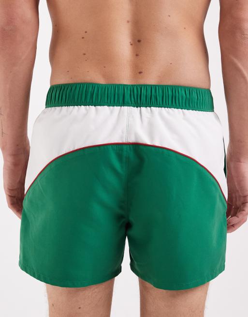 ASOS DESIGN – Kurze Badeshorts in Grün mit sportlichen Einsätzen, 5 von 5