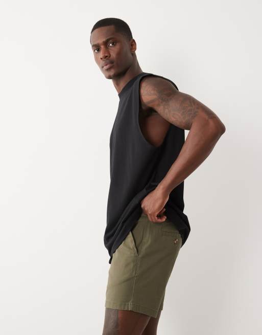 ASOS DESIGN – Kurze Chino-Shorts in Khaki mit engem Schnitt, 3 von 5