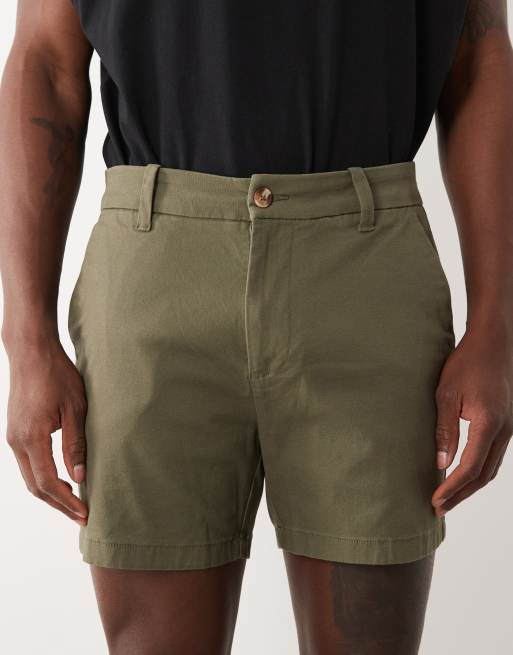 ASOS DESIGN – Kurze Chino-Shorts in Khaki mit engem Schnitt, 4 von 5