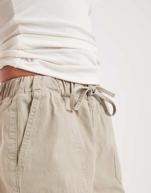 ASOS DESIGN kurze Pull-on-Hose in Khaki, 5 von 5