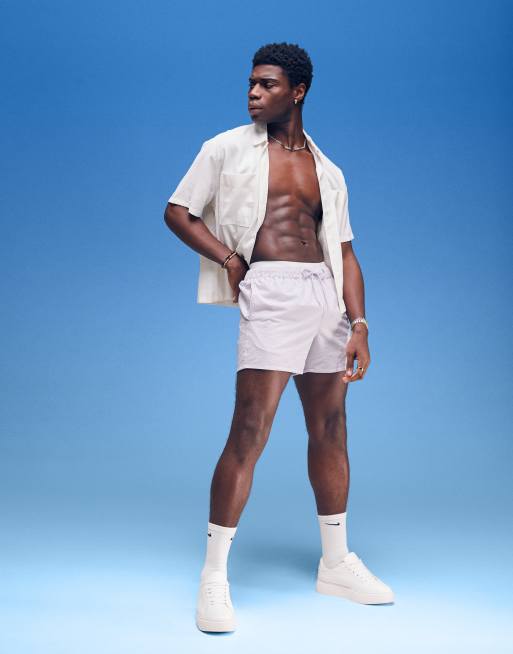 ASOS DESIGN – Kurze Seersucker-Badeshorts in Lila , 4 von 4