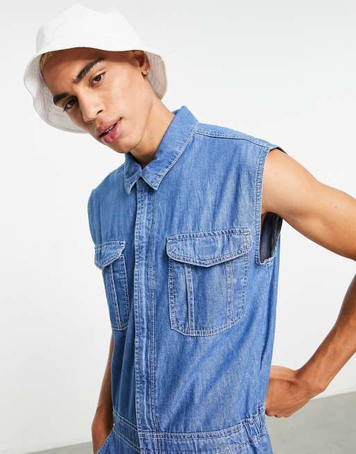 ASOS DESIGN Kurzer armelloser Denim Overall in mittelblauer Waschung ASOS