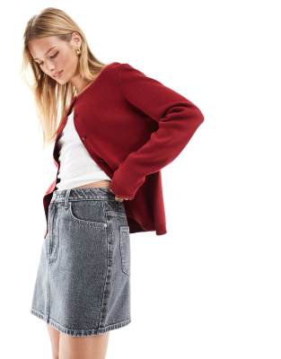 ASOS DESIGN - Kurzer Jeansrock in Grau mit hohem Bund