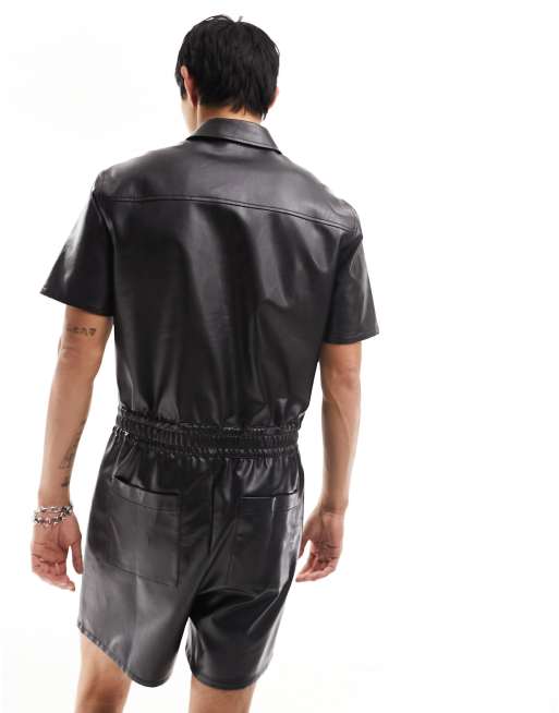 ASOS DESIGN – Kurzer Overall aus schwarzem Kunstleder, 4 von 4
