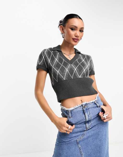 ASOS DESIGN – Kurzer Strickpullover in kariertem Grau