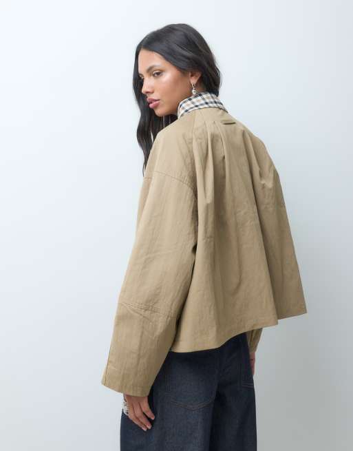 ASOS DESIGN kurzer Trenchcoat mit Falten-Detail und Karofutter in Dunkelstein, 4 von 4
