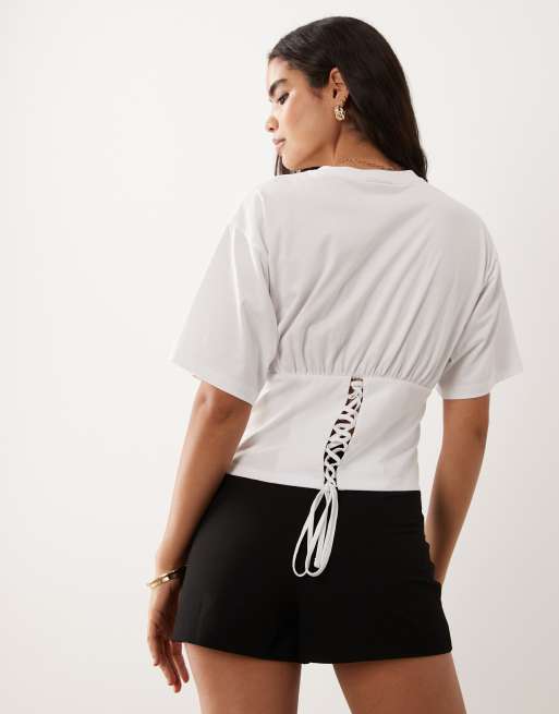 ASOS DESIGN – Kurzer Volant-Skort in Schwarz mit Schlitz, 4 von 5