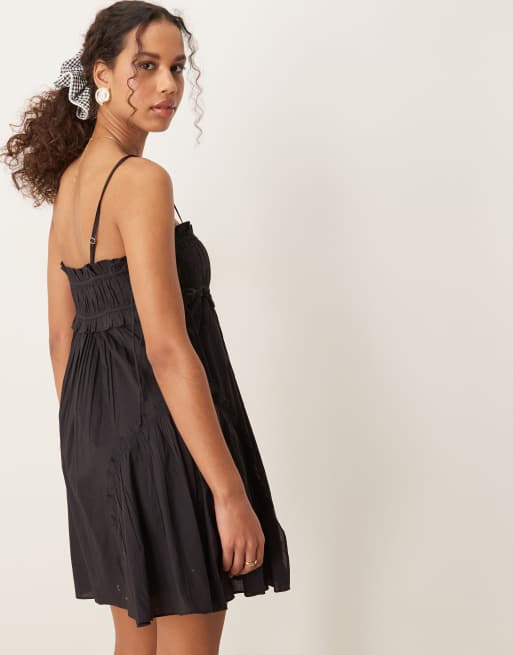 ASOS DESIGN – Kurzes Babydoll-Sommerkleid in Schwarz mit Rüschensaum, 3 von 4