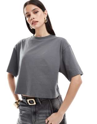 ASOS DESIGN - Kurzes Boxy-Fit-T-Shirt in gewaschenem Anthrazit-Grau