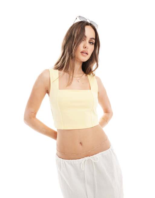 ASOS DESIGN – Kurzes Camisole-Oberteil in Zitronengelb mit eckigem Ausschnitt und Ziernaht
