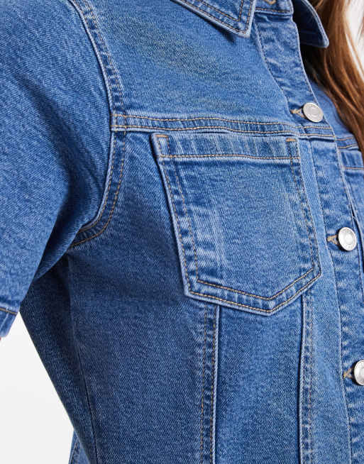 ASOS DESIGN – Kurzes, eng anliegendes Hemdblusenkleid aus Denim in Mittelblau, 3 von 4