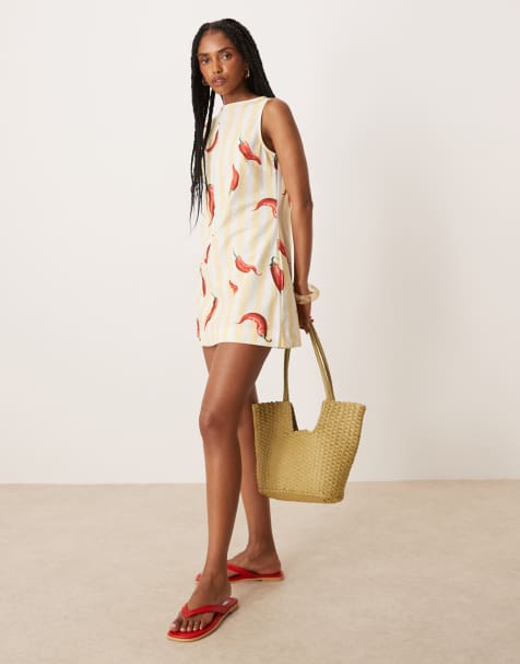 ASOS DESIGN – Kurzes Etuikleid mit rotem Chili-Print und U-Boot-Ausschnitt - view 1