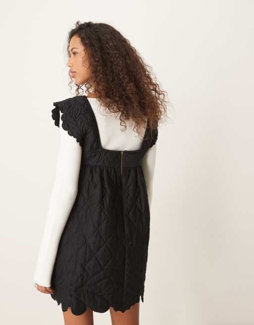 ASOS DESIGN – Kurzes gestepptes Hängerkleid in Schwarz, 2 von 4
