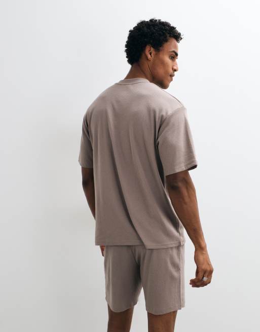 ASOS DESIGN kurzes Henley-Pyjama-Set als Zweiteiler in Stone, 3 von 4