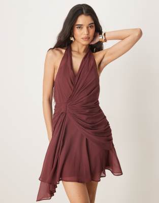 ASOS DESIGN - Kurzes Neckholder-Kleid in Schokobraun mit Drapierung und tiefem Ausschnitt