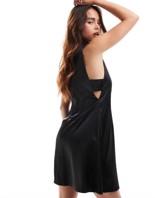 ASOS DESIGN – Kurzes Satin-Etuikleid in Schwarz mit seitlichen Laschen