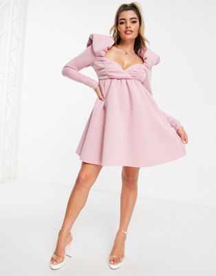 ASOS DESIGN – Kurzes Skater-Kleid in Rosa mit Herzausschnitt und Puffärmeln