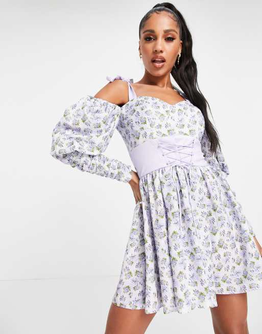 ASOS DESIGN – Kurzes Skater-Kleid mit Korsettdetail, gebundenen Trägern und Blumenmuster