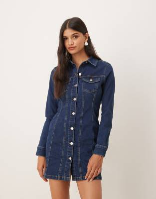 ASOS DESIGN - Kurzes, tailliertes Hemdkleid aus Denim mit Rinse-Waschung und langen Ärmeln-Blau