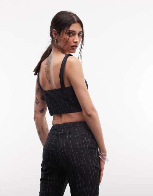 ASOS DESIGN – Kurzes Trägertop in Schwarz mit strukturierten Streifen, 4 von 4