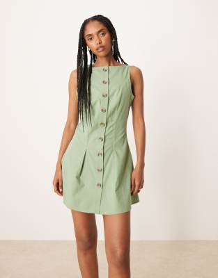 ASOS DESIGN - Kurzes Westenkleid in Salbeigrün mit Knopfleiste und U-Boot-Ausschnitt